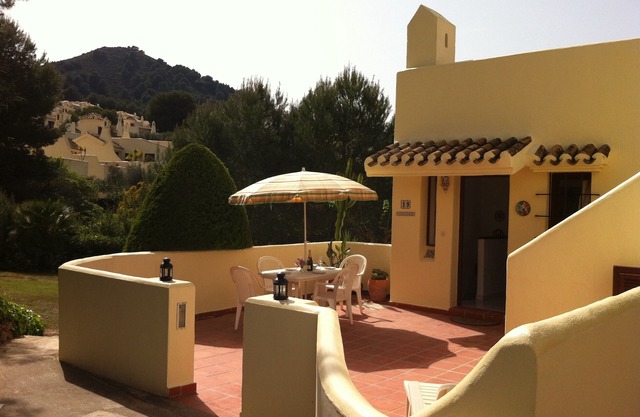 Charmante 2 lit / 3 villa de bain - 3 terrasses, climatisation, TV et Wi-Fi gratuit