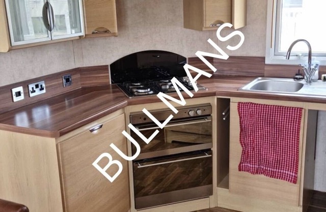Delightful 3 bed caravan on VALLEY FARM Clacton-on-sea