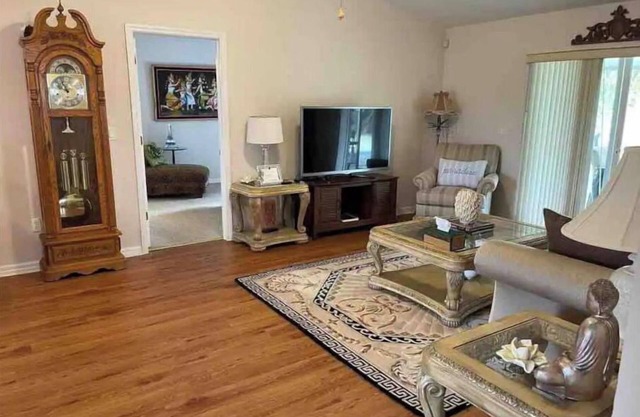 Delightful 3Br Home near Red Beach Lake