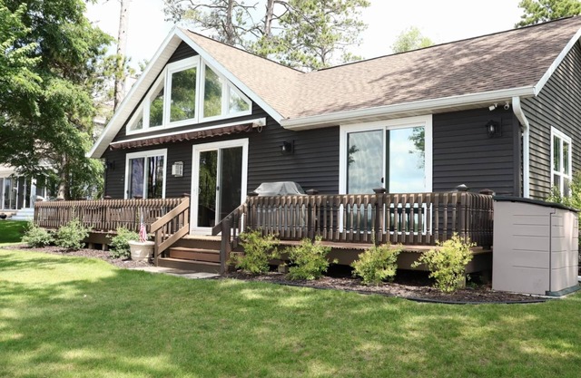 Delightful 4-bedroom house in Wautoma on the waters edge of Silver Lake