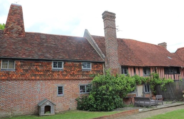 Delightful 4BD Home full of Flair Edenbridge Kent