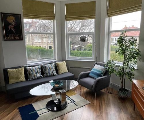 Delightful airy apartment in leafy St Andrews