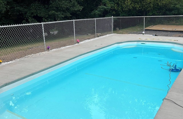 Delightful Motel room in the Mountains East Durham with AC, WiFi. Dogs Friendly