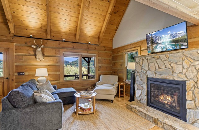 Delightful Cabin near Blue Ridge Mountains
