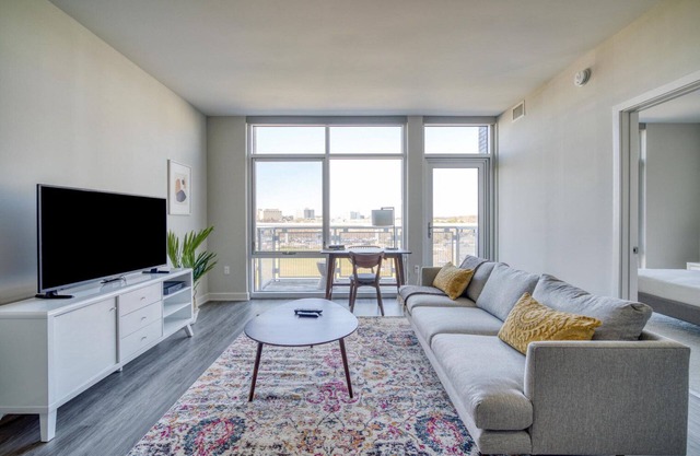 Delightful Fairfax 1BR w/ Pool, W/D & Gym, nr Theater, by Blueground