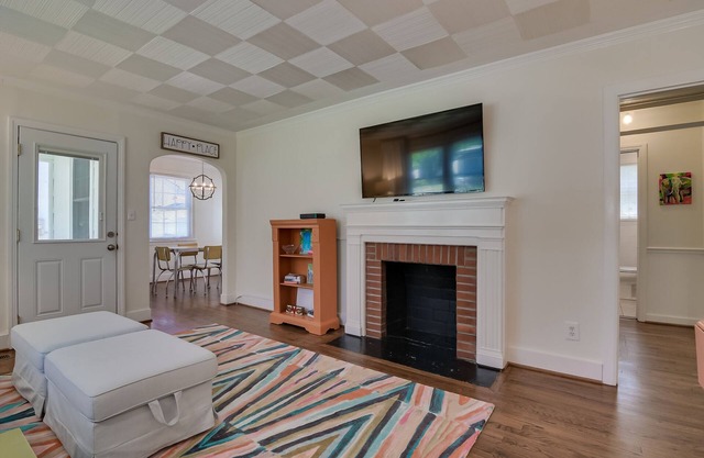 Delightful Mid-Century Modern Bungalow
