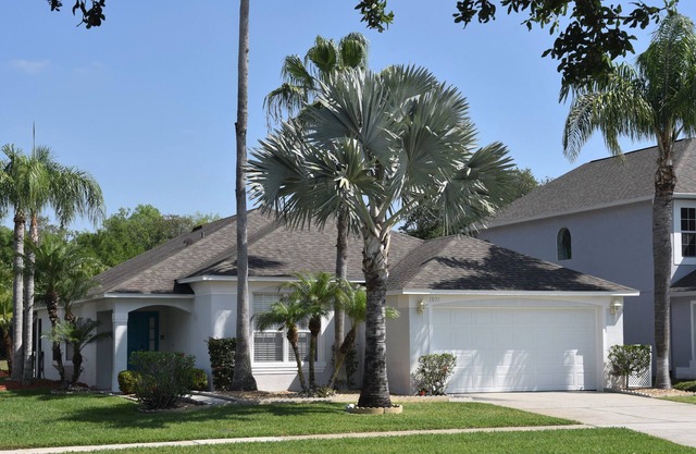 Superbe villa moderne, 4 chambres, 3 salles de bains, piscine privée, spa