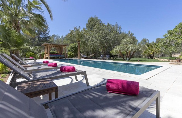 Delightful Restored Ibizan Finca 4 Bedrooms Finca Bonito Outdoor Chill Out A few minutes Drive to Restaurants Santa Gertrudis