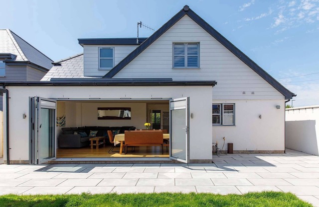 Delightful Seaside Hideaway 5 Mins to Beach