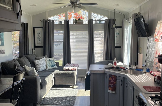 Delightful, Serene Tiny Home- Casa Villa