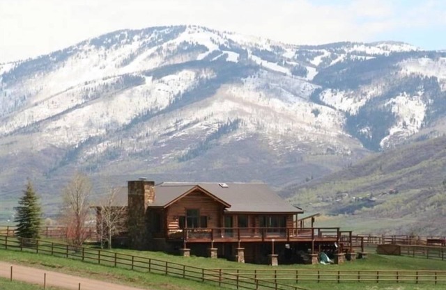 Charmante Steamboat Log Home - 10 minutes de voiture des pistes, Animaux acceptés!
