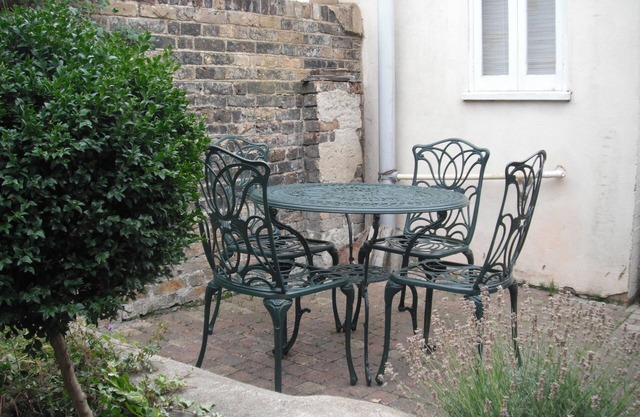 Charmante Whitstable Seaside Cottage, pour 6 personnes. Wifi gratuit / Parking. Chiens Bienvenu