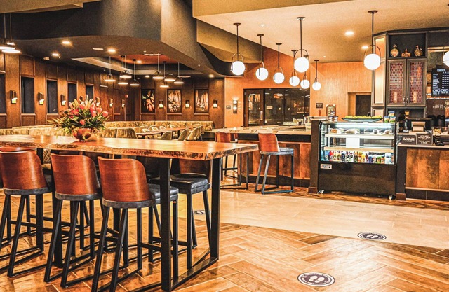 Delta Hotels by Marriott Cincinnati Sharonville