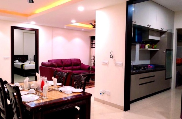 Deluxe AC Room in 3BHK Corporate service Aparment Manyata Tech Park