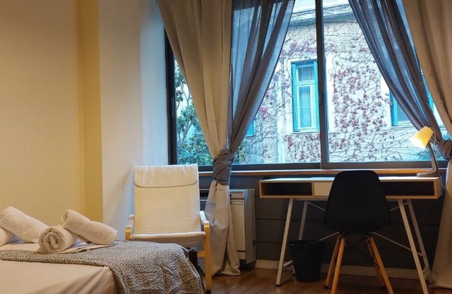 Deluxe apartment 12BD 6BATH
