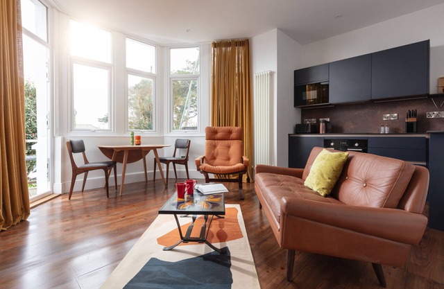 Appartement-de Luxe-Douche-Terrasse-Garden & Sea Views
