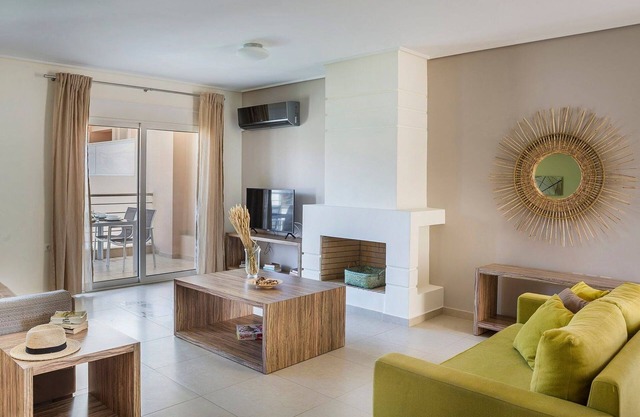 Appartement de luxe a Cephalonie | Appartement Hibiscus | 3 chambres | Piscine || Karavomilos