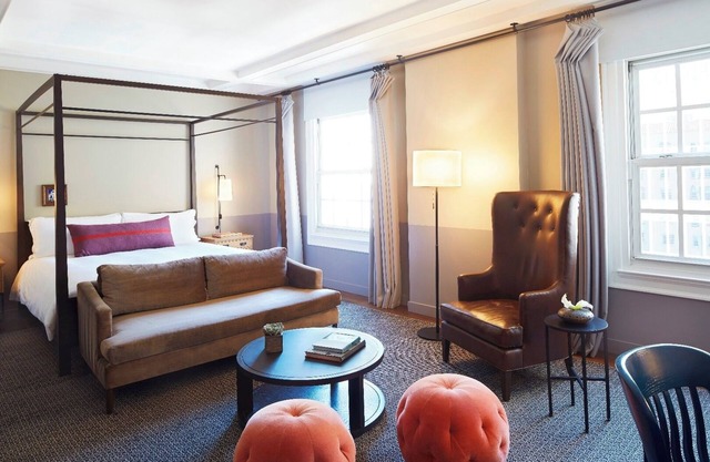 Deluxe King Sanctuary, The Hollywood Roosevelt, Historic Majesty, Outdoor Pool