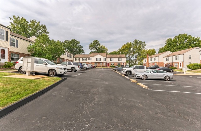 Deluxe renovated condo conveniently located. 30 DAY MININUM