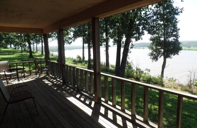 Deluxe Suite w/ Full Kitchen on the River
