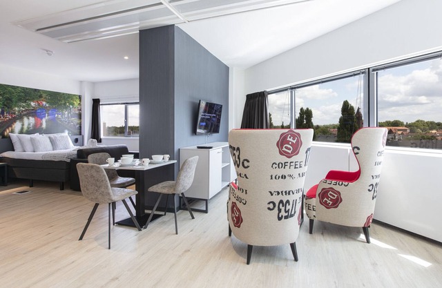 Deluxe Suite with kitchen