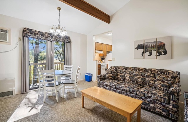 Suite 2 Chambres Deluxe au 2ème étage avec piscine chauffée