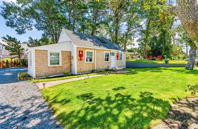 Dennis Beach Paradise – Cozy 2BR Retreat with Hot Tub & Firepit