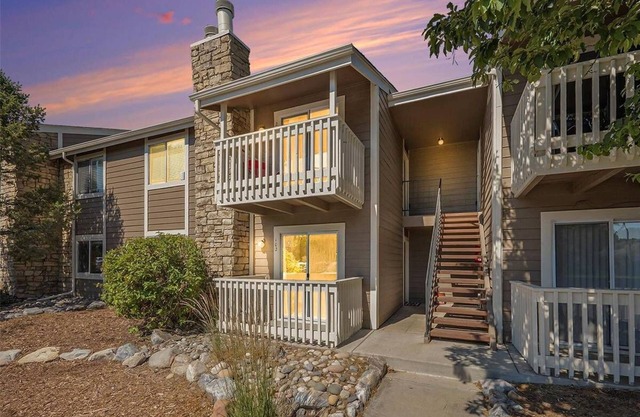 Denver Tech Center Long Term Stay- 2 bedroom/2 bath Entire Home, Fully Furnished