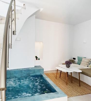 Deos luxury house
