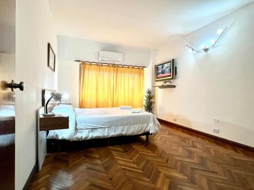Departamento 2 Amb en microcentro de Bs As (1A)