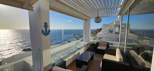 Depto equipado frente al mar. Excelente terraza