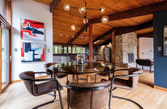 Derby City Deck House - 5 acres in Louisville!
