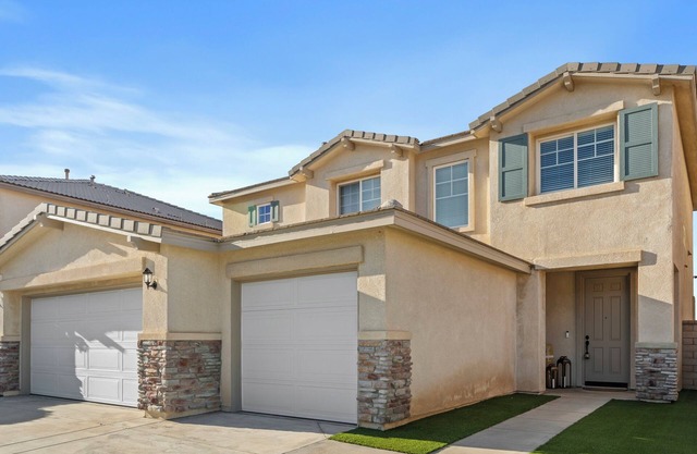 Desert Family Oasis 4BR Near Trails Attractions