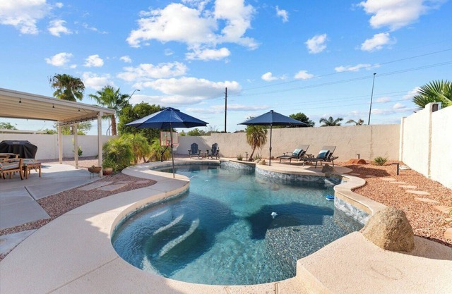 Desert Oasis Retreat w/ Private Pool, Modern Comfort & Space for 10!