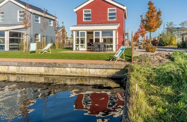 Le design, le style et l’ambiance chaleureuse décrivent le mieux cette maison insulaire individuelle