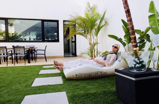 Maison design avec bain à remous privé entre montagne et océan, au sud de Tenerife