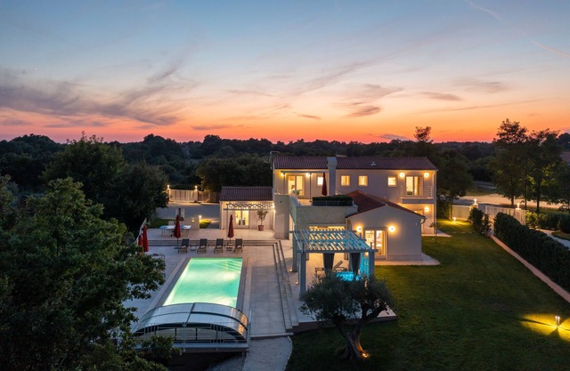 Villa Sole Design ***** avec piscine chauffée de 48 m², salle de jeux, fitness & spa