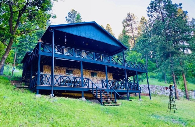 Designer Cabin Estate @vacationloghome