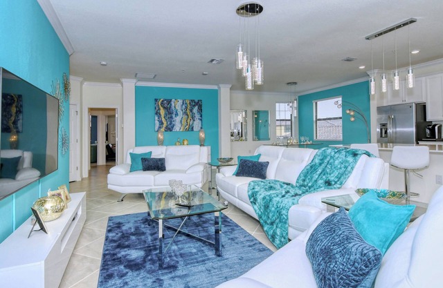 Designer Condo with all amenities in the elegant community Gran Paradiso Venice