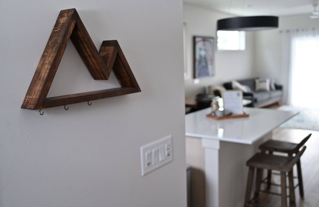 Designer Cottage Near Montana State University