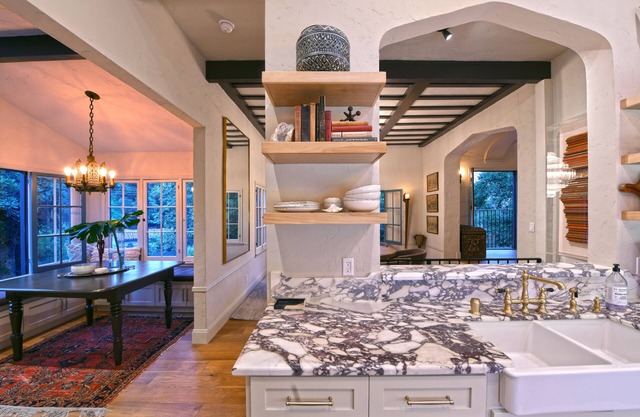 Stunning Hollywood Hills Pool Estate- Villa Alesia