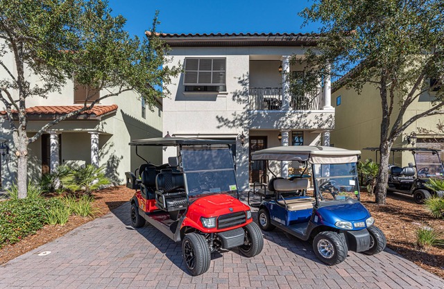 Designer Golf Course Home ~ 2 Golf Carts ~ Gated Resort