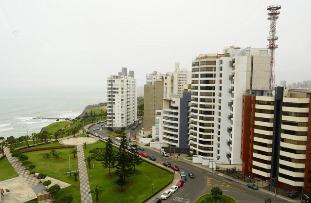 Designer Miraflores Apt avec Ocean & Park Views