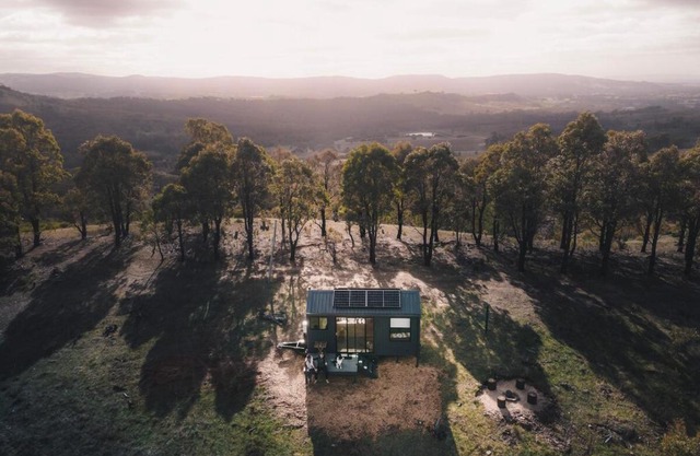 Designer Off-Grid Cabin Retreat by Famous Startup - Frankie