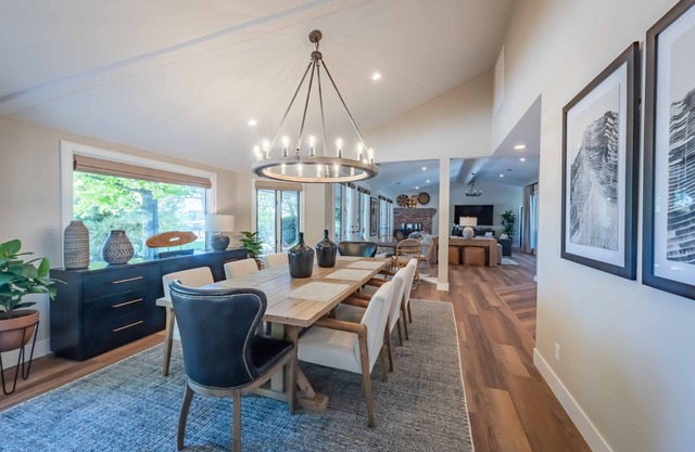 Luxe Designer Private Estate w/Pool, Hot Tub & Views on Westside!