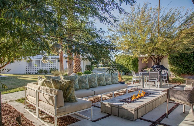 Designer remodeler Cottage Mid-Century à Rancho Mirage