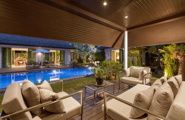 VILLA DE DESIGN SUR LA COTE OUEST PRES DE LA MEILLEURE PLAGE ET LAGUNA