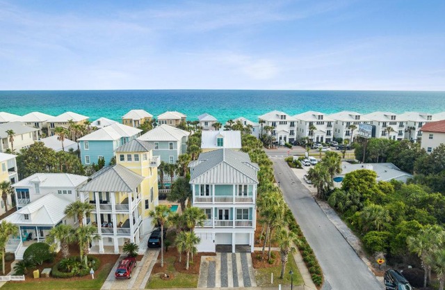 Destin Beach House - Gulf Star by Panhandle Getaways