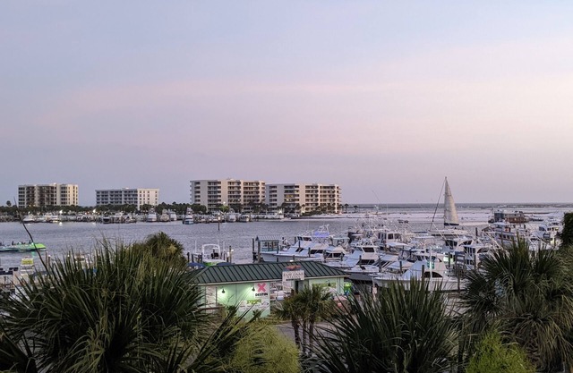 Destin Getaway on the Harbor Boardwalk