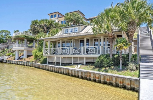 Destin Harbor Cottage w/Boat Slip + Pickleball Fun